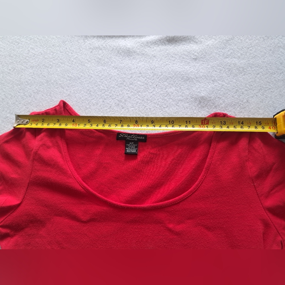 💫🩷3for20 Bundle Sale🩷💫Red Short Sleeve Lace Hem Top - Picture 4 of 7